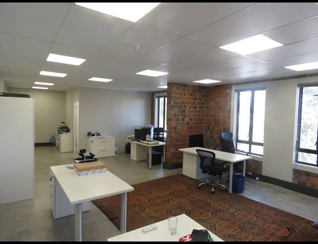 96.20M² OFFICE TO LET IN PAARDEVLEI